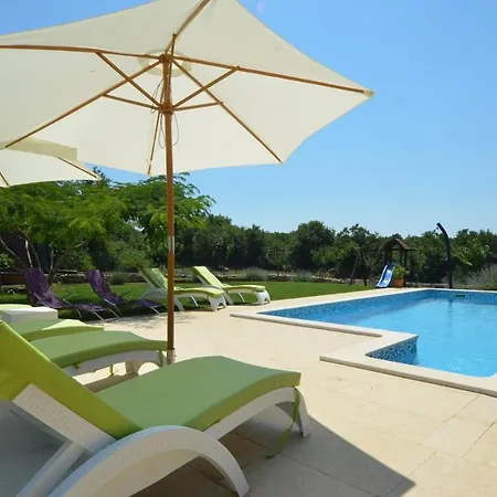 Family Friendly House With A Swimming Pool Kurili, Istria - Sredisnja Istra - 20876 Holiday home Kanfanar